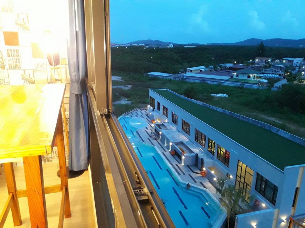 Connext Residence Phuket Exterior photo